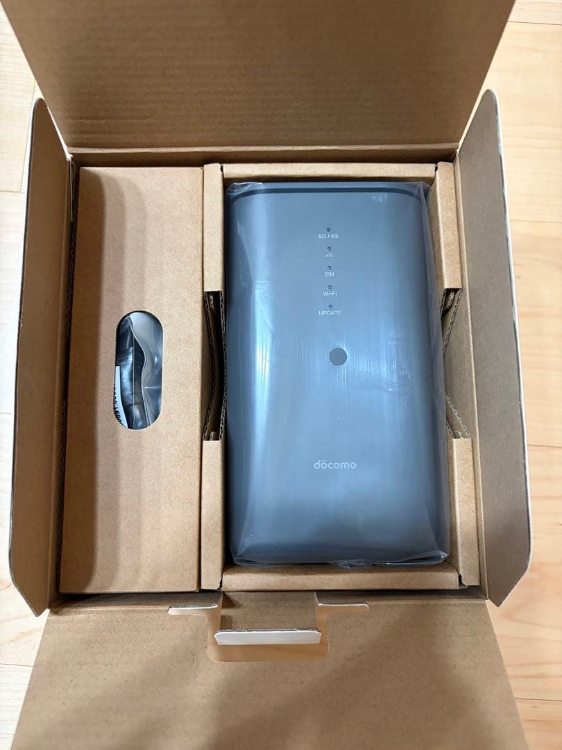 【新品未使用】新品未使用 docomo  5G ホームルーター HR02