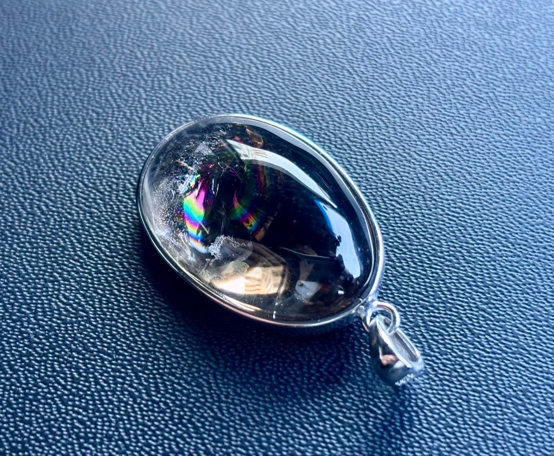 究極品質　永遠の愛を願う水晶の究極形態　虹のスモーキーマスターウラルレムリアン