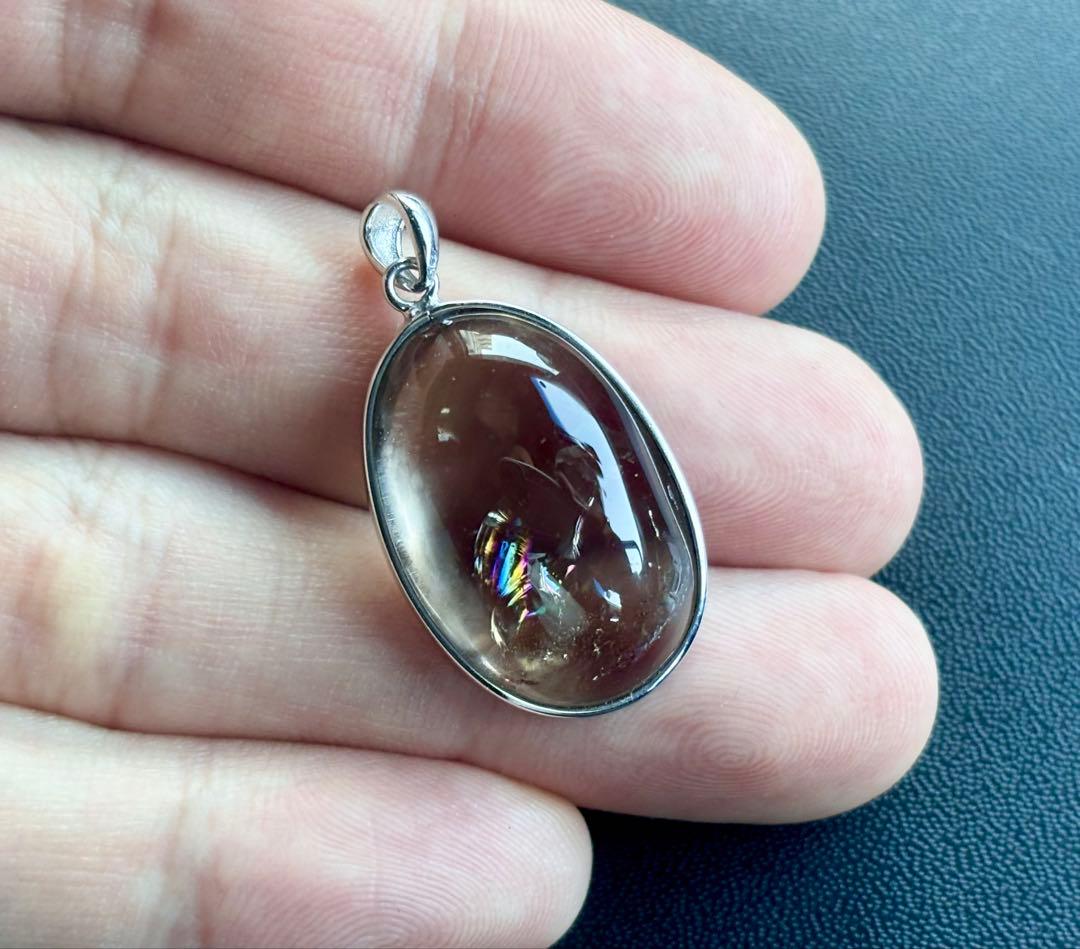 究極品質　永遠の愛を願う水晶の究極形態　虹のスモーキーマスターウラルレムリアン