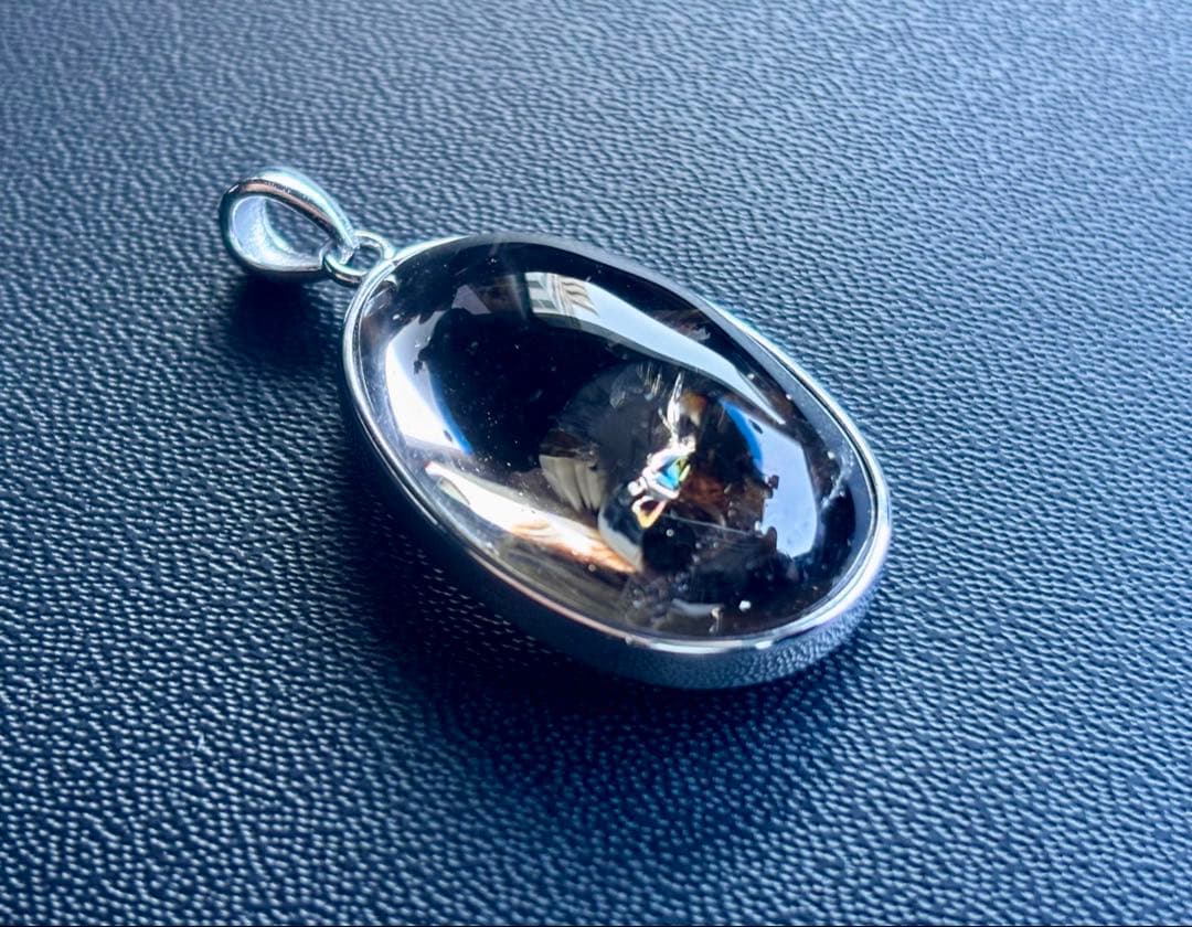 究極品質　永遠の愛を願う水晶の究極形態　虹のスモーキーマスターウラルレムリアン