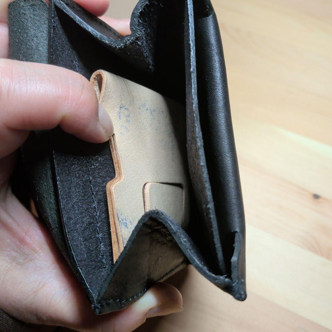 .URUKUST / ウルクスト / しかくの革財布