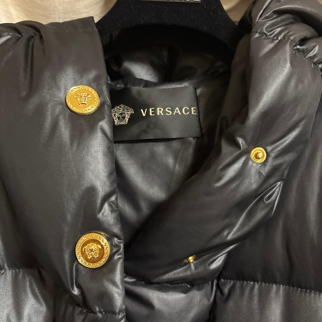 VERSACE ブラック ダウンジャケット 38