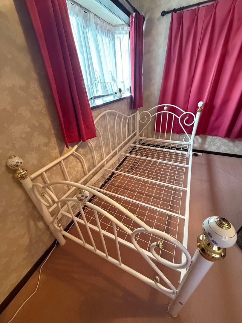 アイアン製シングルベッドフレーム