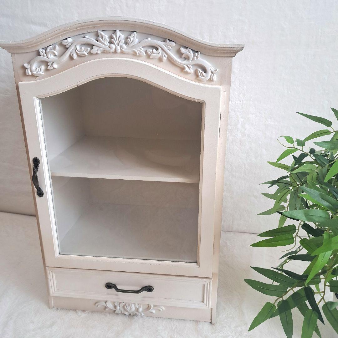salut　サリュ　ロココ調　キャビネット　ガラス飾り棚　ホワイト　白