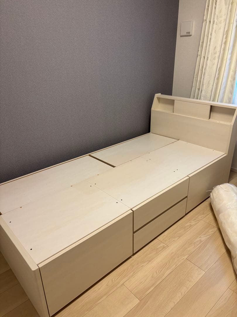 ニトリ・ベッドフレーム収納付き　シングル