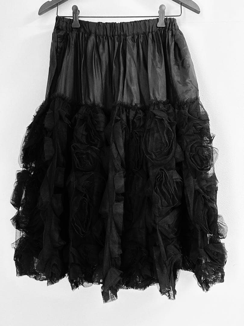 BLACK COMME des GARÇONSフリル付きブラックスカート
