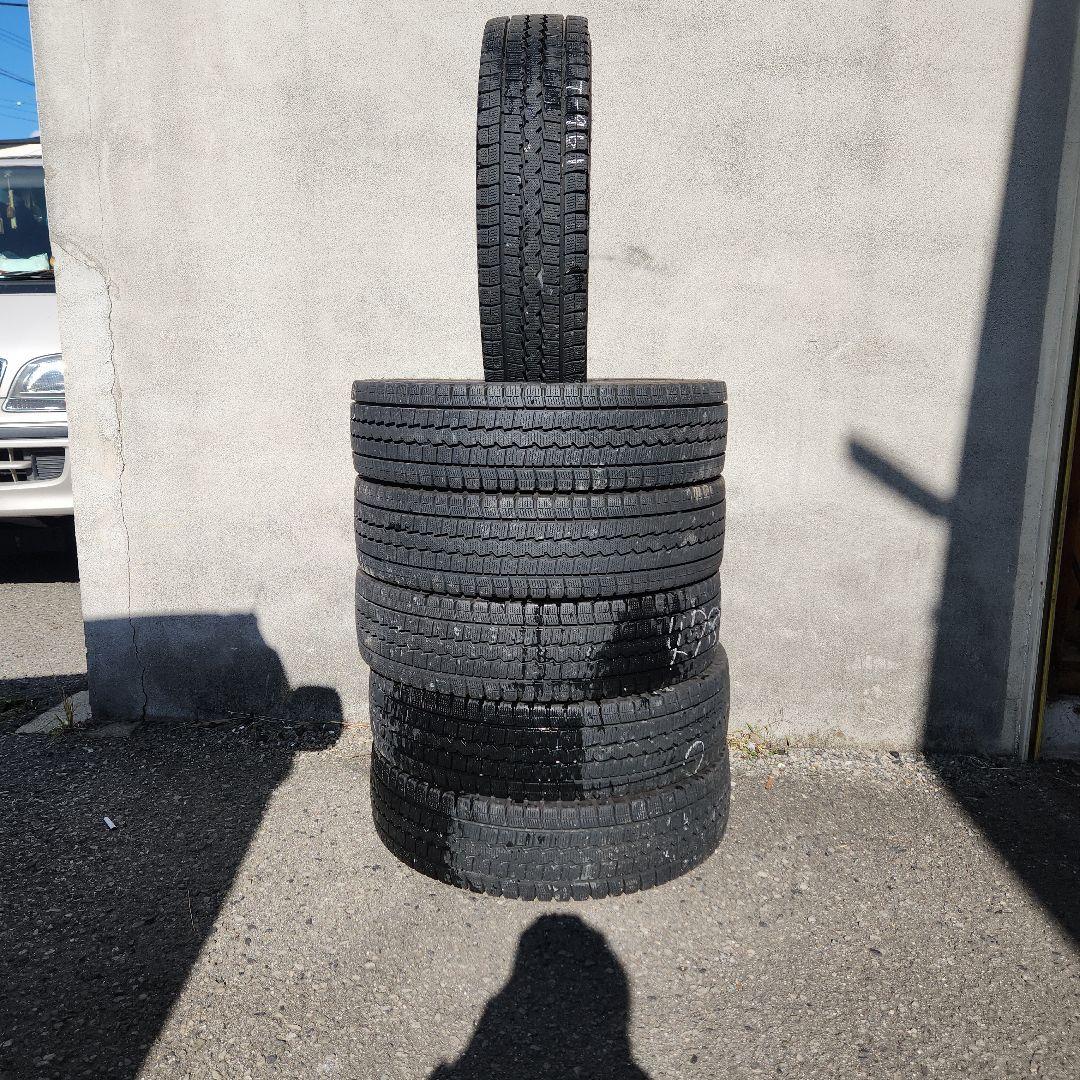 205/85R16　117/115 スタッドレス 6本セット　19年製