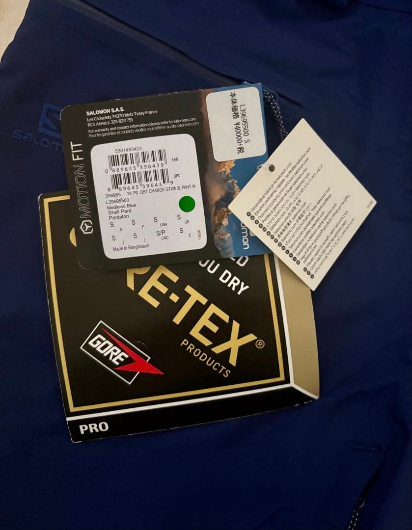 新品SALOMONスキーウェア上下