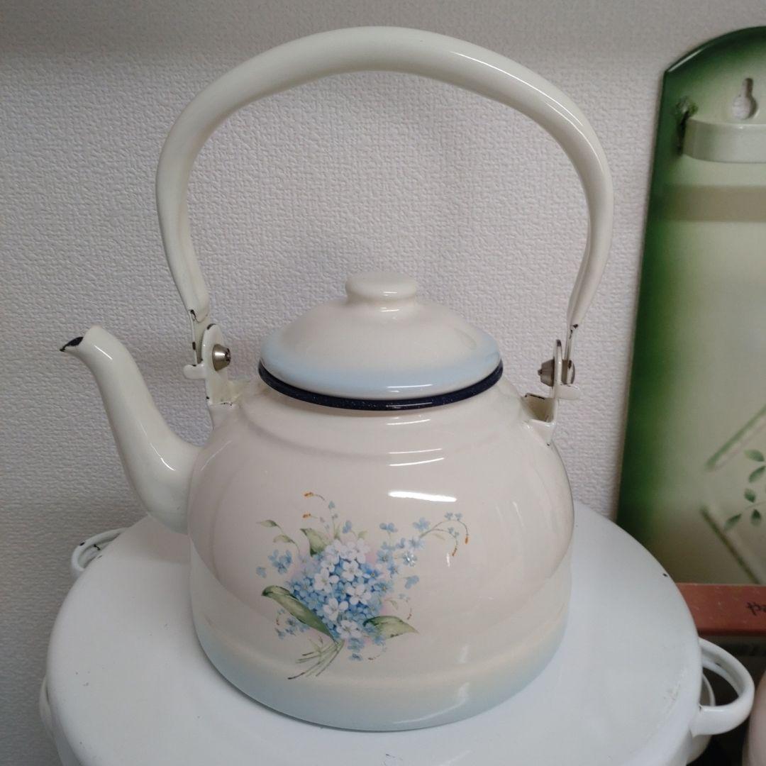 イマン　クラリス　ケルト　やかん