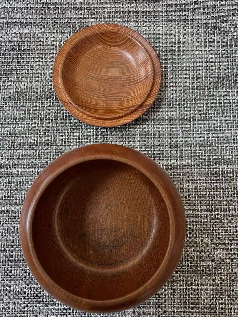 本格囲碁セット　基盤　蛤碁石　黒石　脚/へそ　桐のケース付き