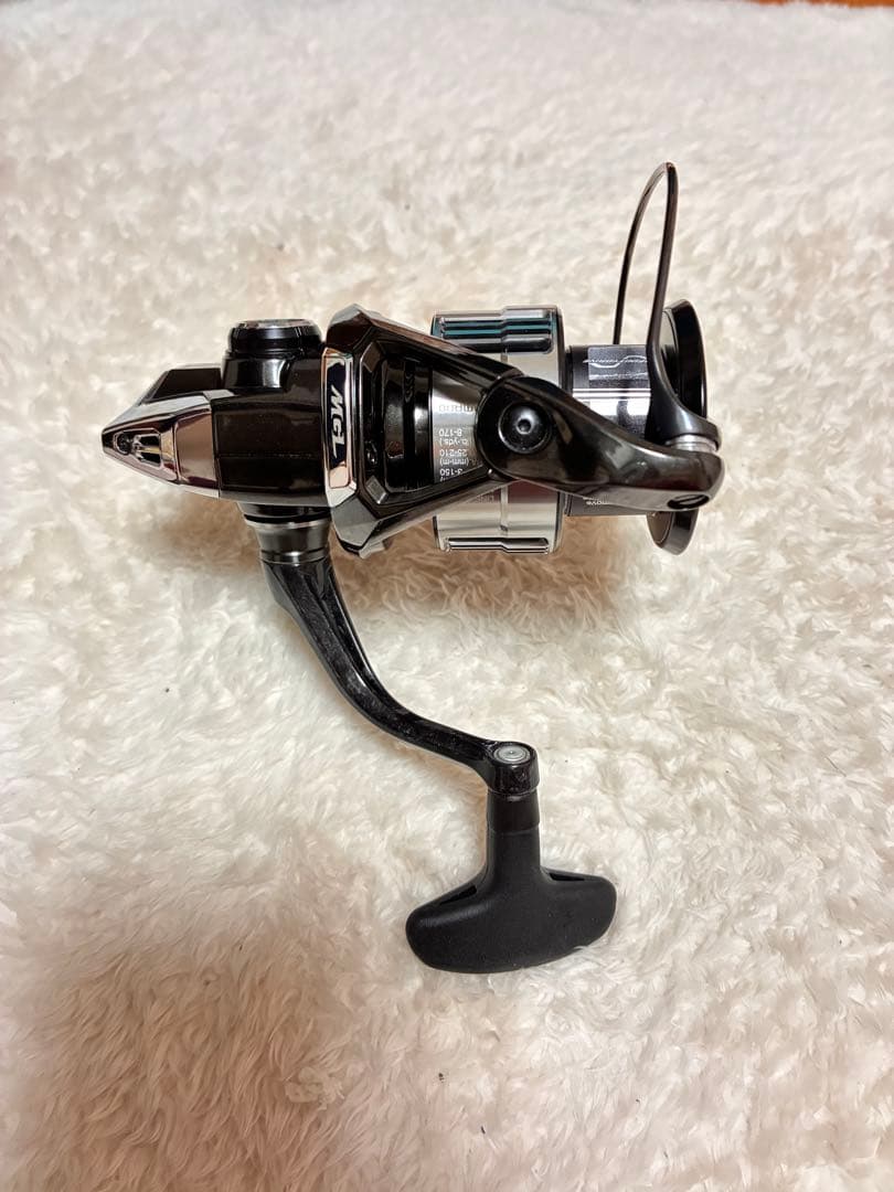 Vanquish C3000XGスピニングリール　045324