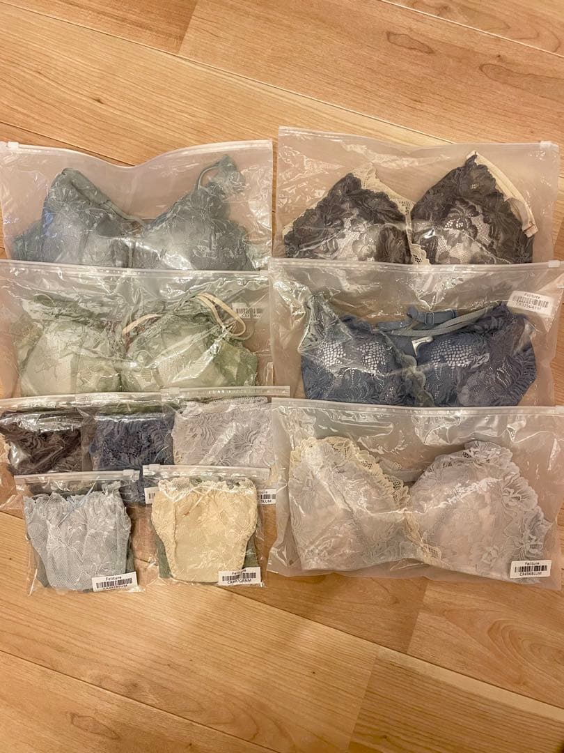 【値下げしました】Feliture ブラ＆ショーツ 5点セット