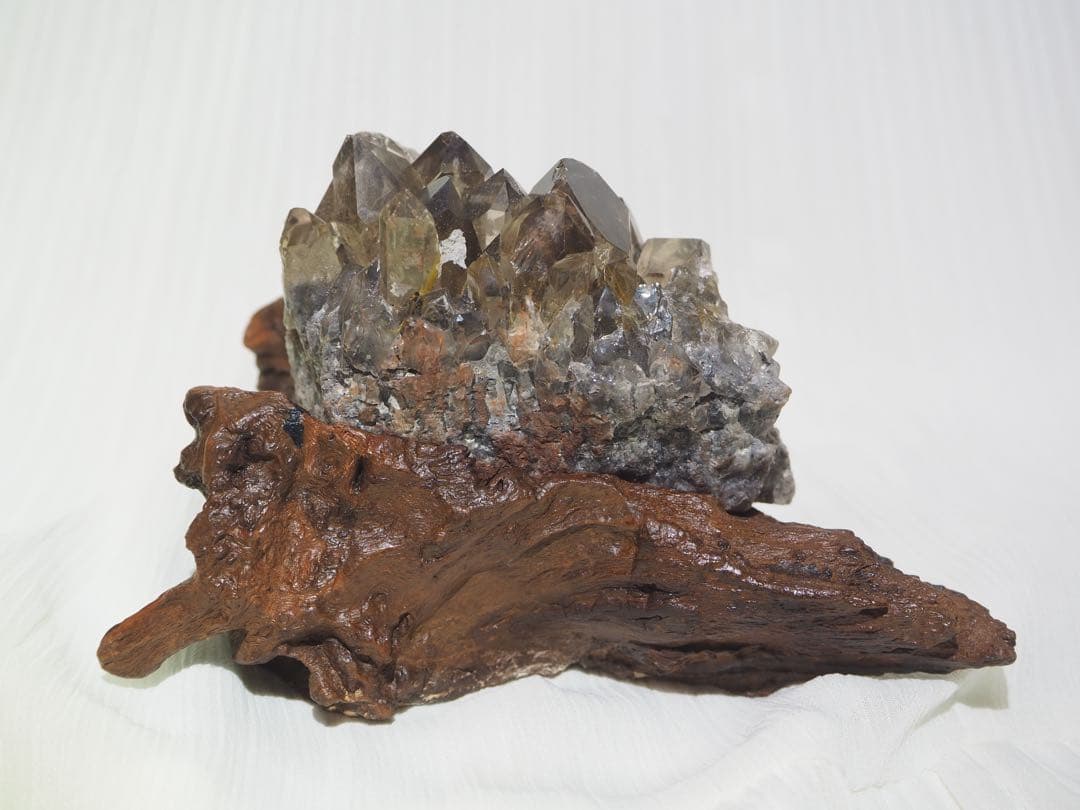 スモーキールチルインクォーツ＊クラスター