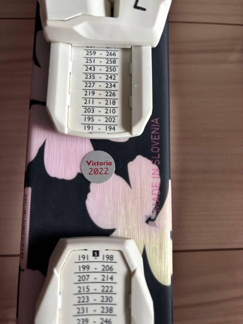 【ストック付き】STREULE100cmビンディング付きスキー板　女の子