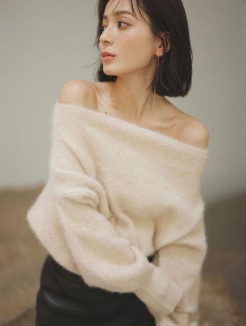 【美品】anuans ラクーンフォックスオフショルニットプルオーバー LBEG