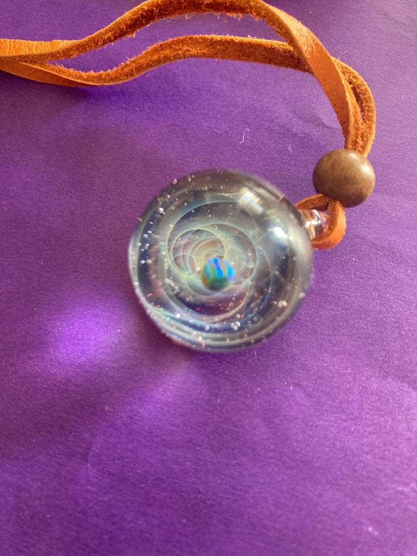 【正規品】宇宙ガラス ペンダント mini +α ブラックオパール