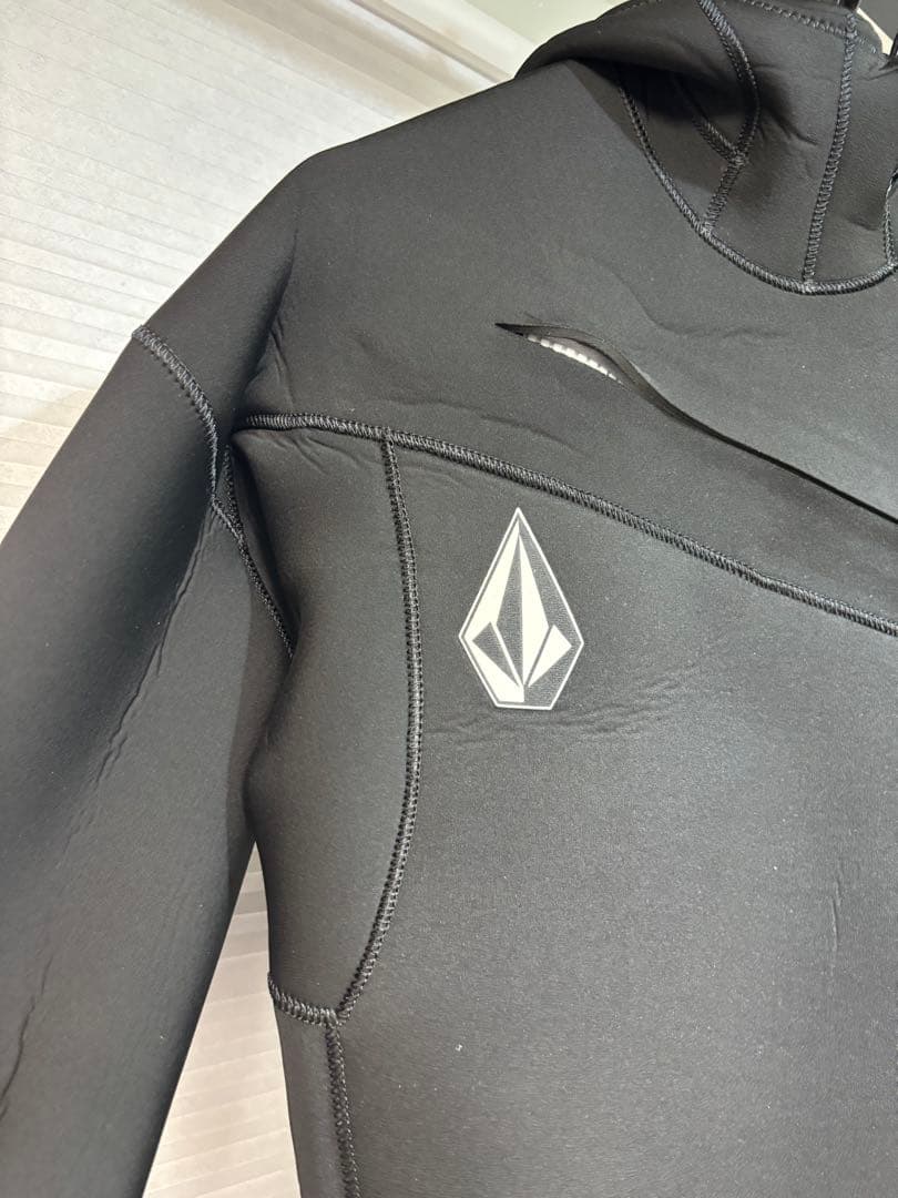 新品VOLCOM ボルコム セミドライ 5ミリフード 真冬ウェットスーツメンズL