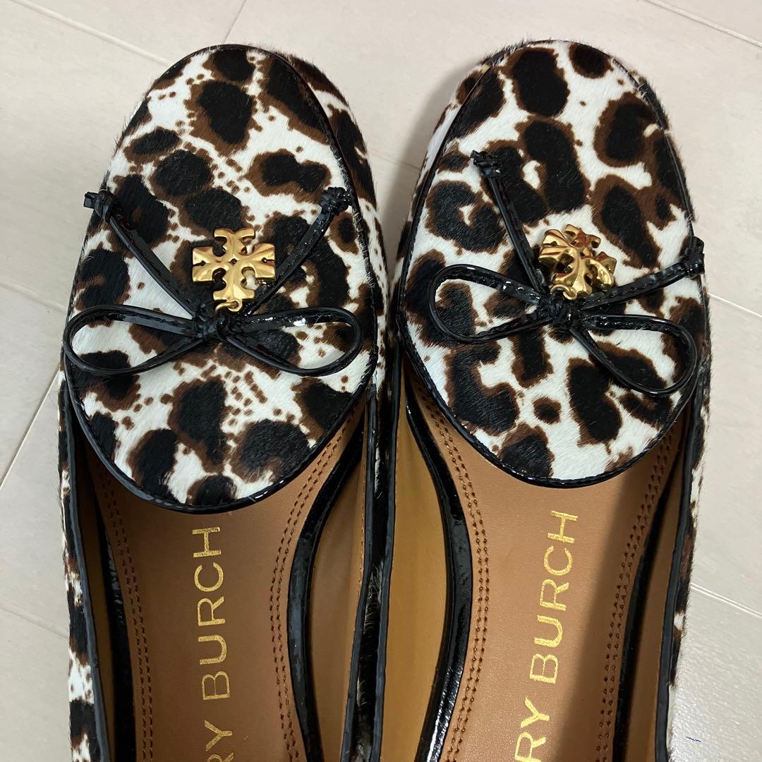 靴 T o r y B u r c h