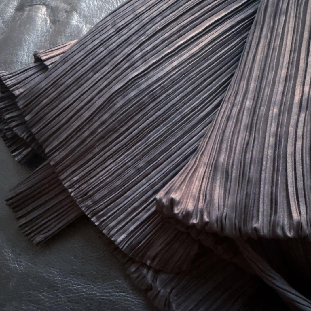 【美品】イッセイミヤケ　プリーツプリーズ　マダム　大判ショール　完売品