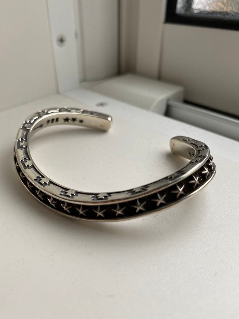 コディ・サンダーソン　ウェーブバングル