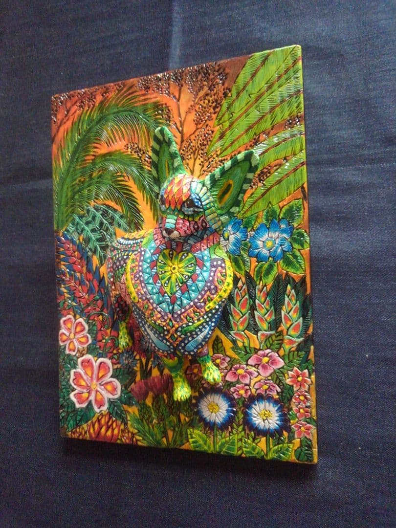 木彫りのアレブリヘ風 コーギーの3D壁掛け