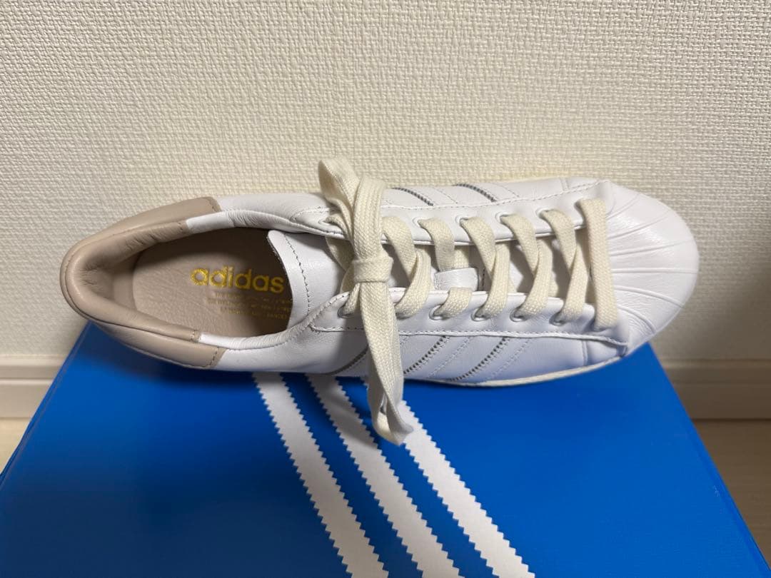 【アディダスオリジナルス】TOMORROWLAND SUPERSTAR LUX