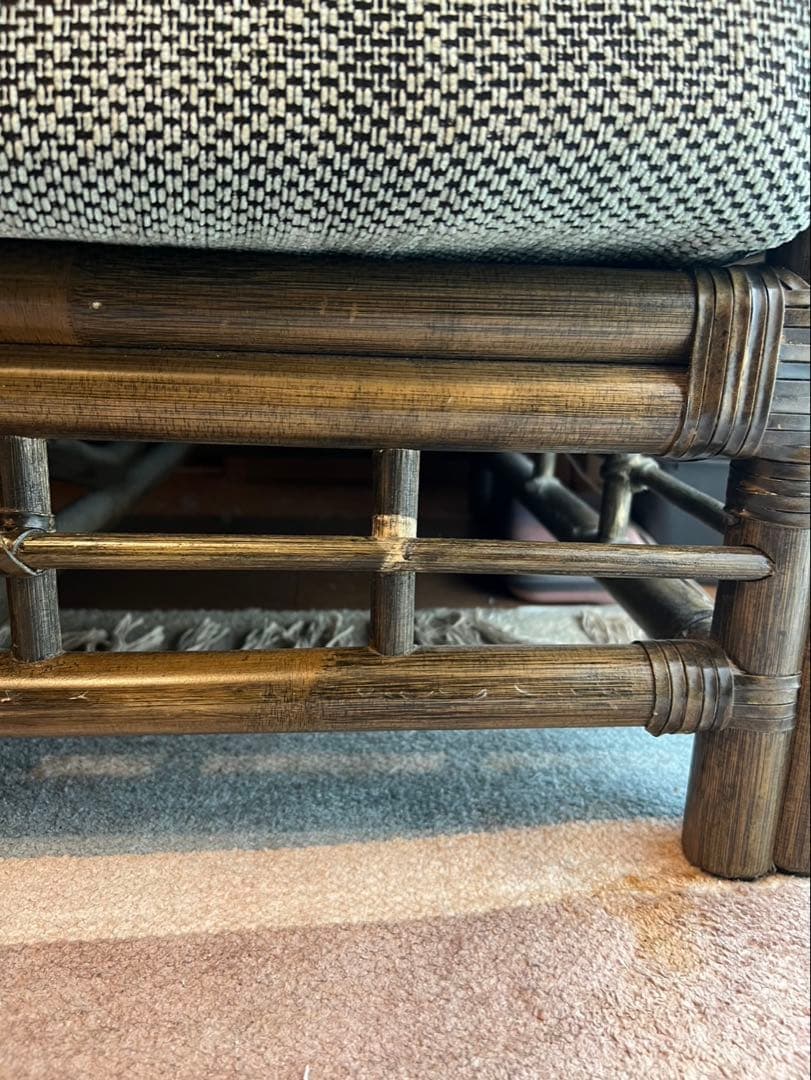 KAZAMA グレー布製2人掛けソファ