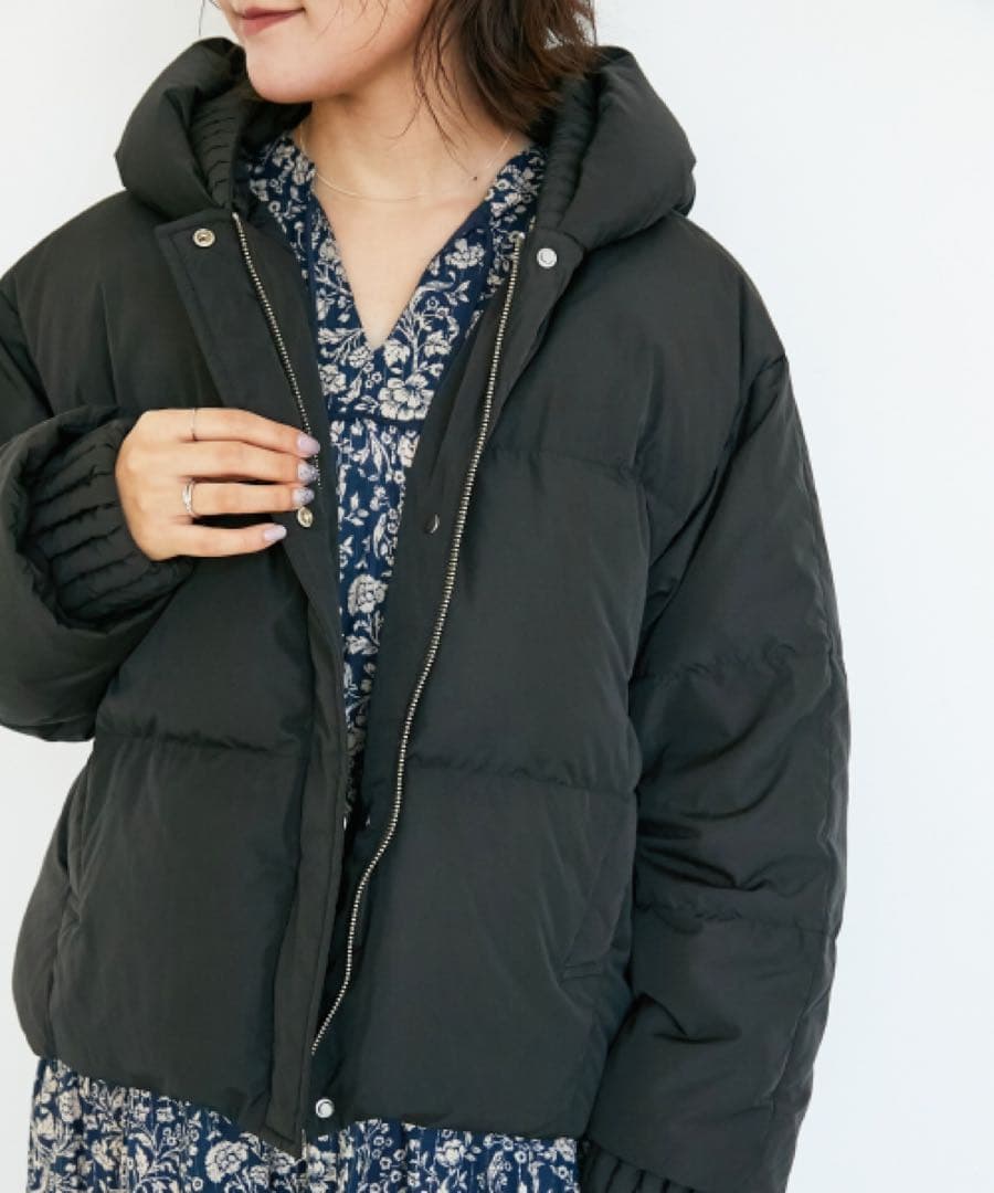 ルクールブラン　プリーツレイヤードフードショートダウン