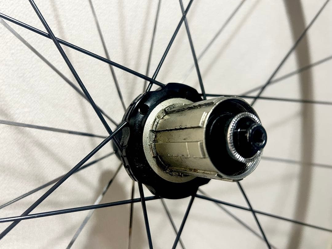 【カーボン製 完組ホイール】 軽量950g！クラック有チューブラータイヤ付