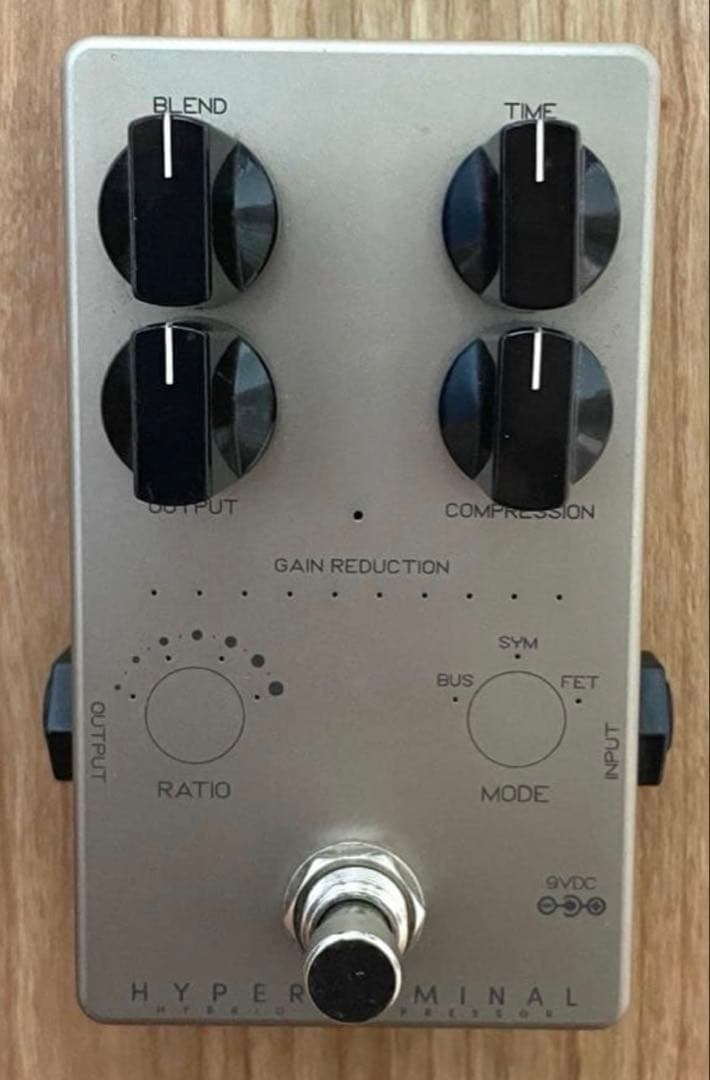 ベース Darkglass Electronics HYPER LUMINA