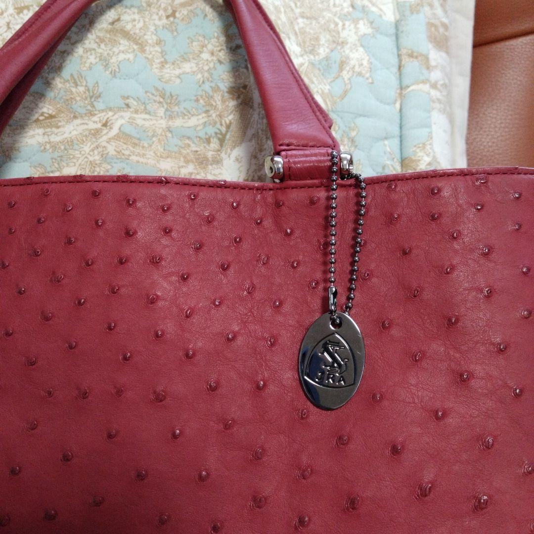 スタッズ付きオーストリッチバッグJRA。未使用に近い。