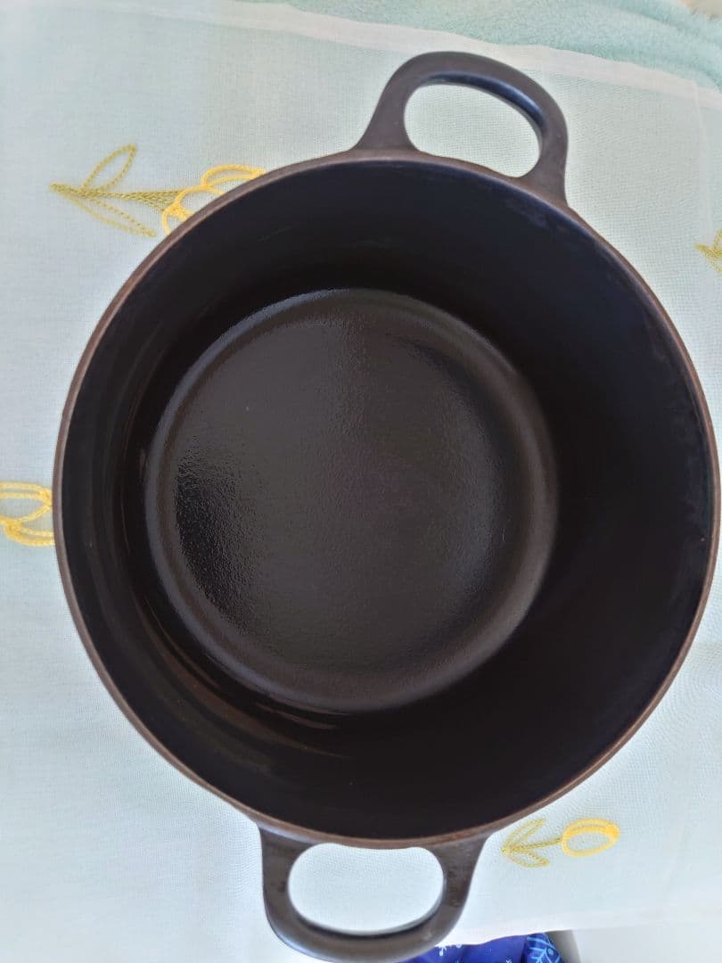 ル・クルーゼ Le Creuset ココットロンド 22cm マットブラック