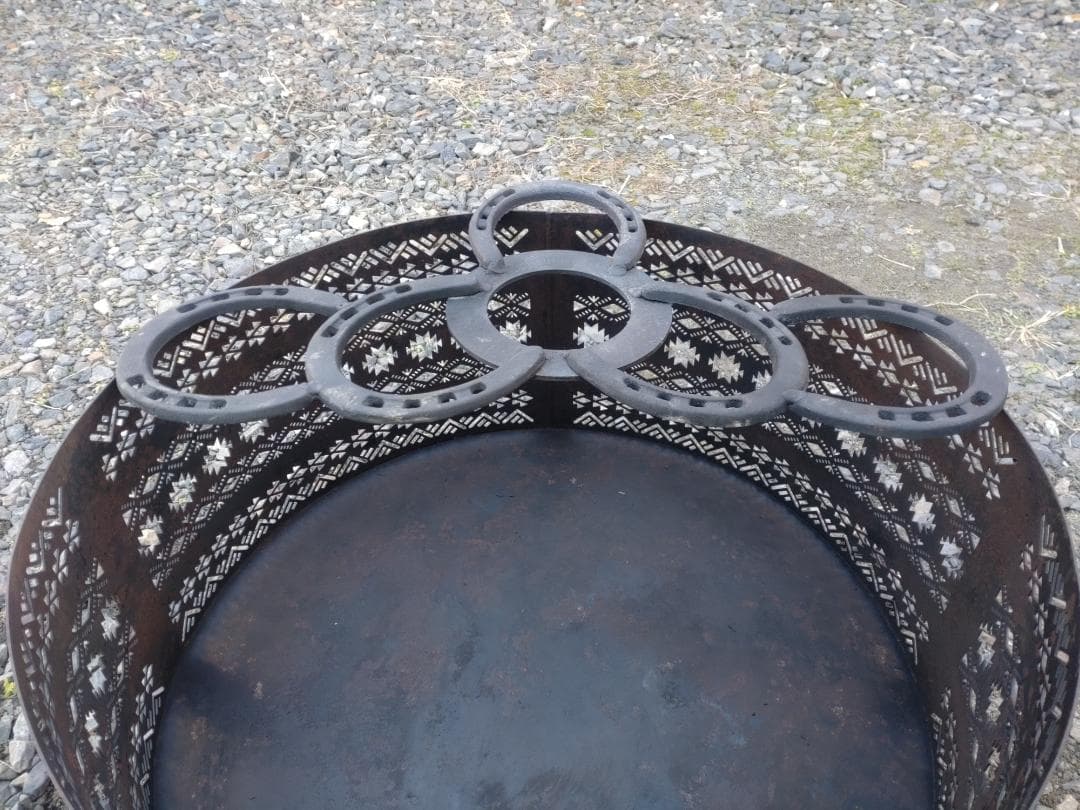 FUTURE FOX ナバホ柄 焚き火台 3回使用 五徳・収納袋付 元箱で発送