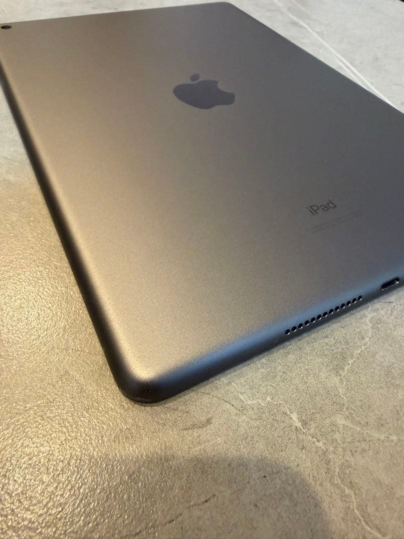 iPad (第9世代) 64GB Wi-Fiモデル　ブラック