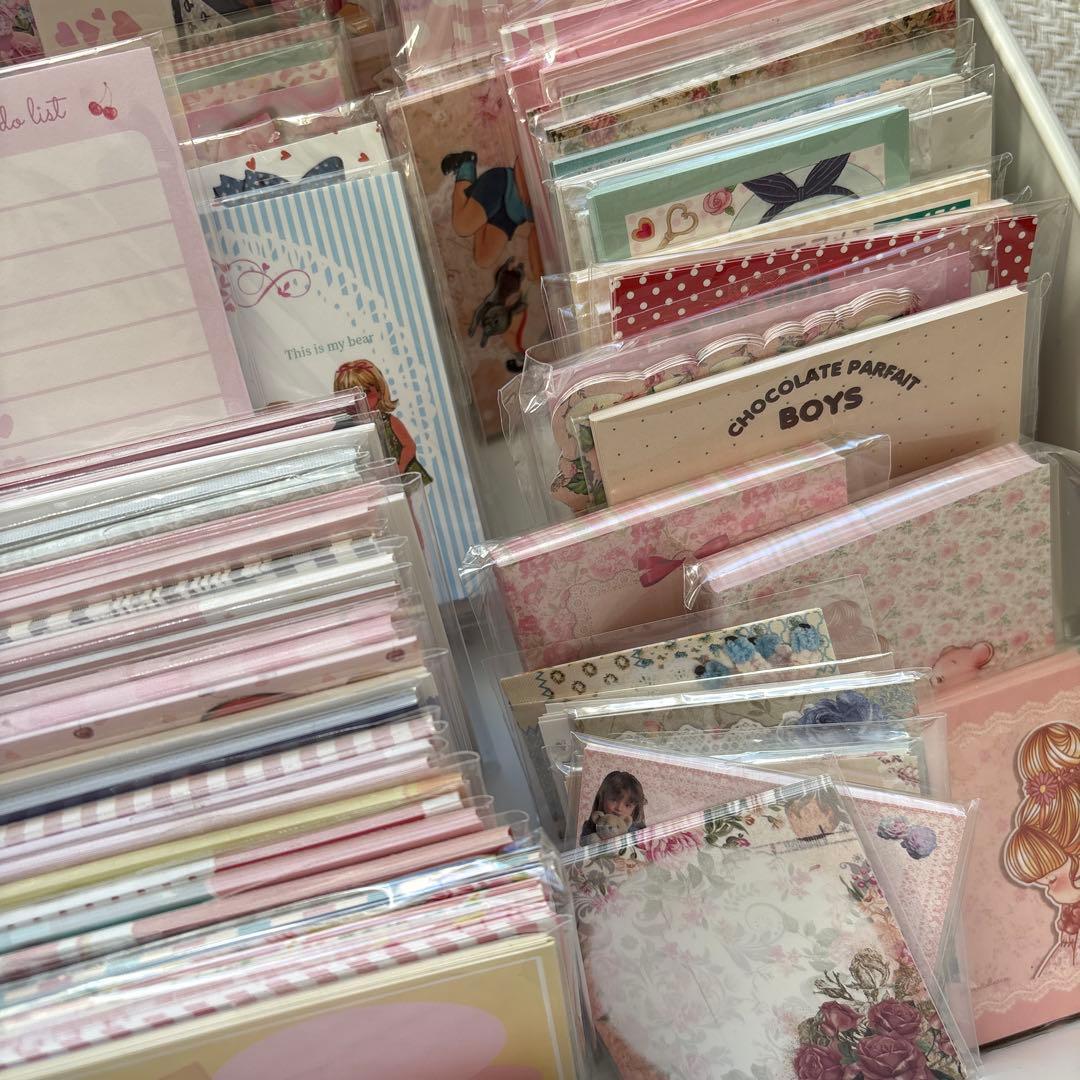 ⭐️最安値 コラージュ素材 メモ帳 まとめ売り 紙モノ 大量 おすそ分けファイル