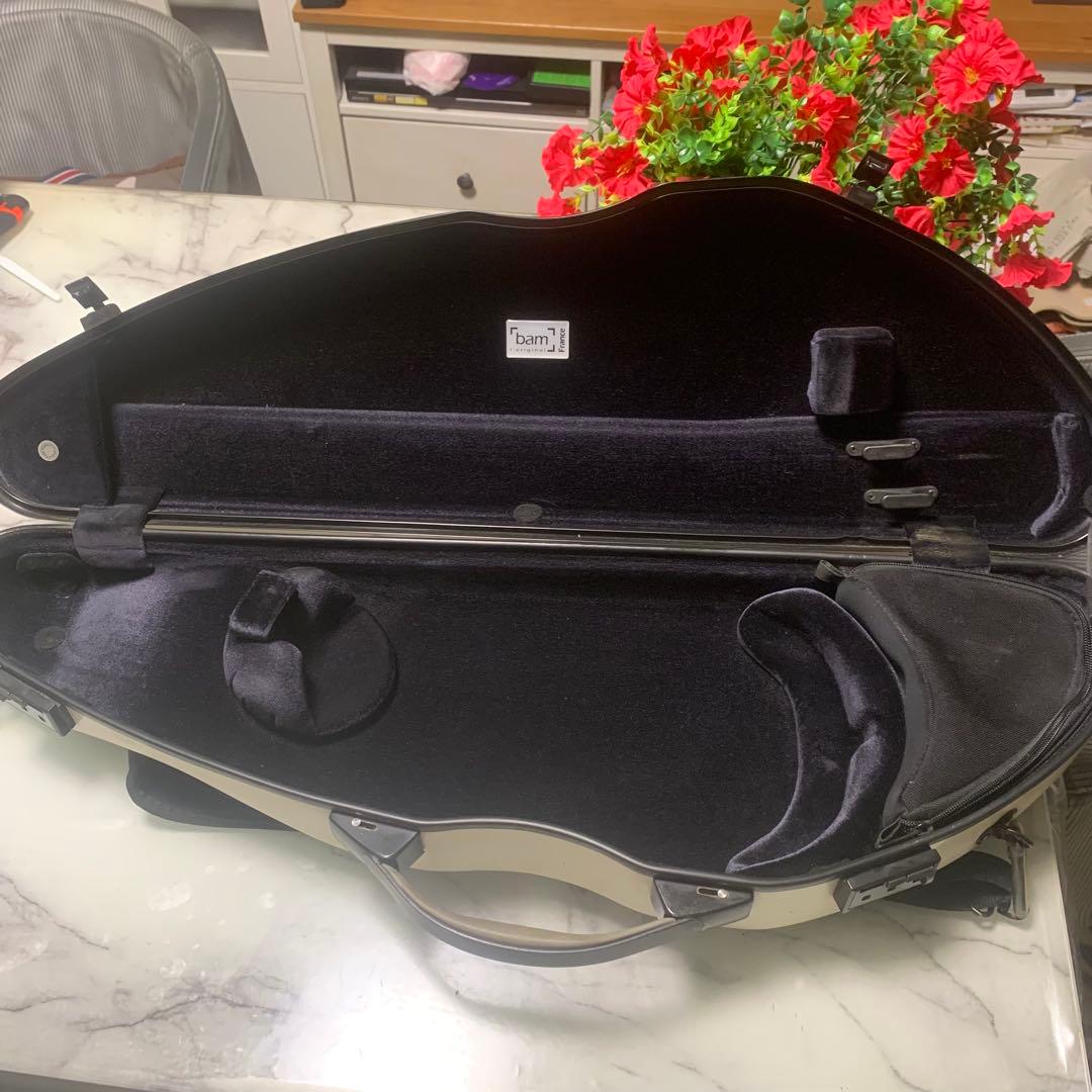 激安■bam ホワイト系 バイオリンケース半月型4/4　ロック機能付き■傷あり