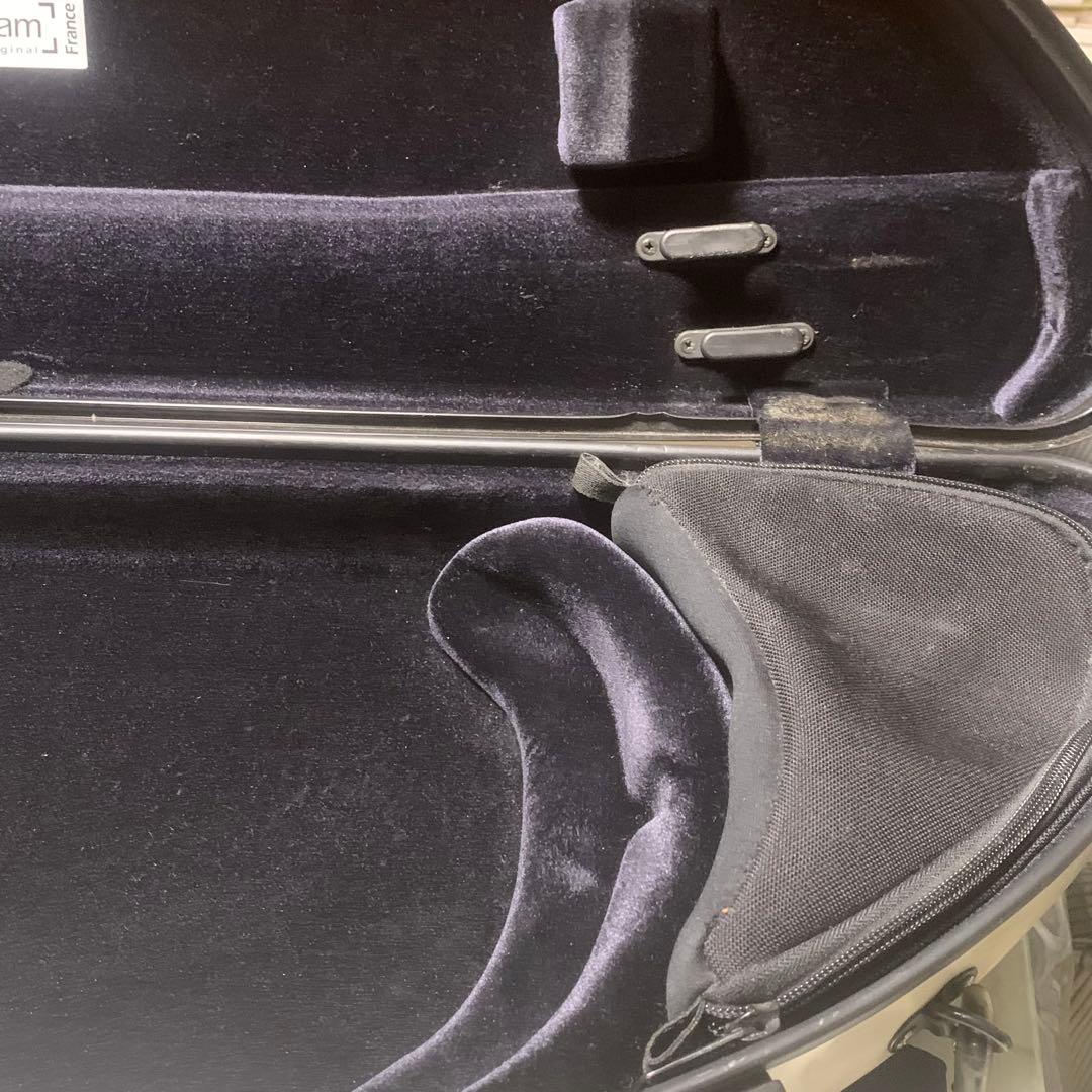 激安■bam ホワイト系 バイオリンケース半月型4/4　ロック機能付き■傷あり