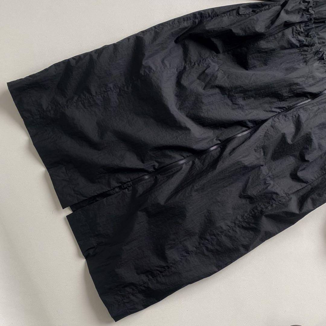 ヘルノ 袖シャーリング　スプリング　ロングコート ブラック 38　フーディ