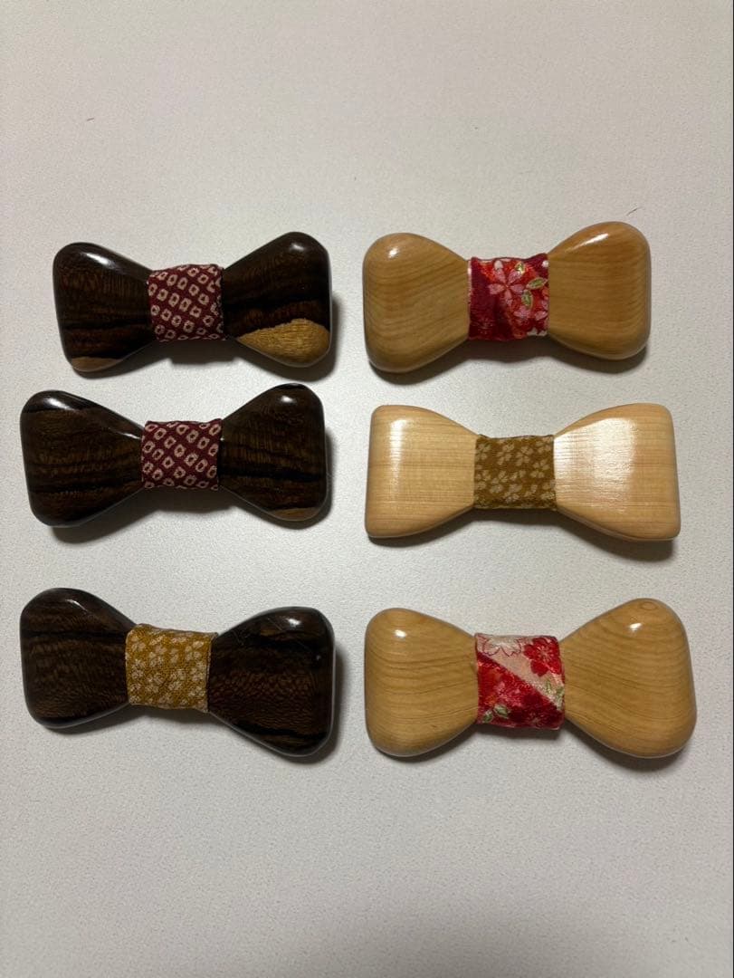 木製蝶ネクタイ　1個 ハンドメイド 黒柿、青森ヒバ、杉等