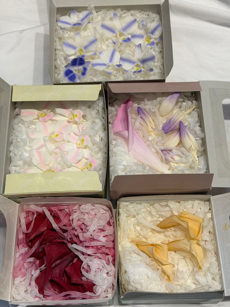 花材　プリザーブドフラワー　28輪　デンファレ　カラーリリー　チューリップ