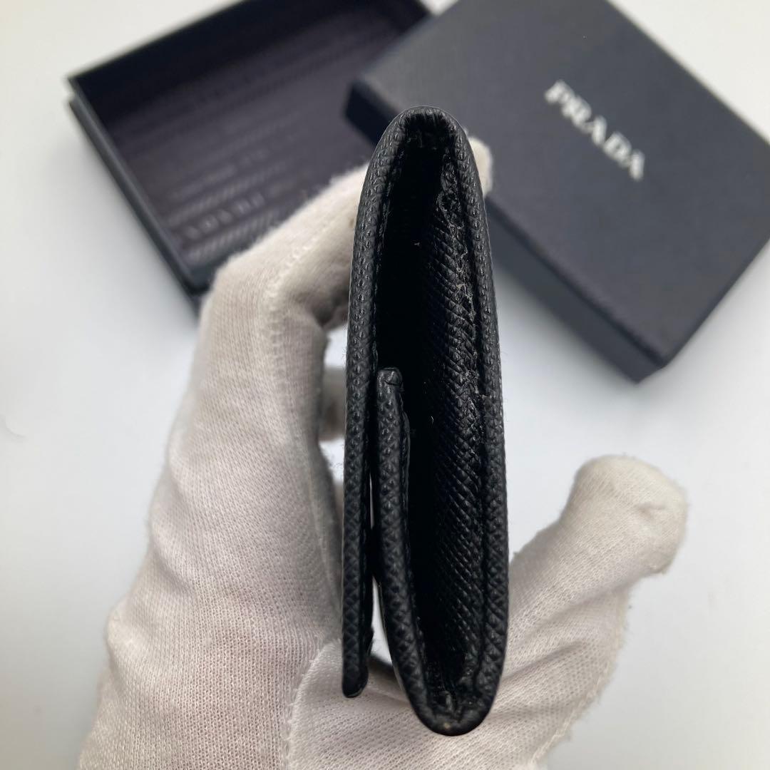 ！新品同然！　PRADA プラダ　ケース　サフィアーノ