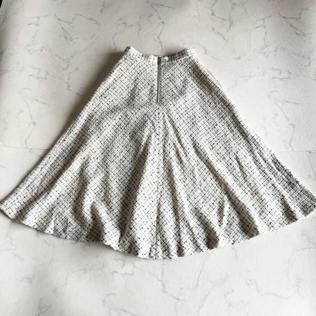 未使用級 23AW エムプルミエブラック ループチェックツイードフレアスカート