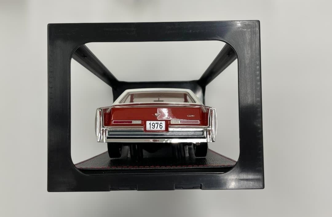 ベ*️様 1976 Cadillac Eldorado 1/18スケールモデル