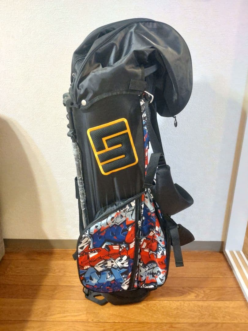 ラウドマウスゴルフ　グラフィックキャディバッグ