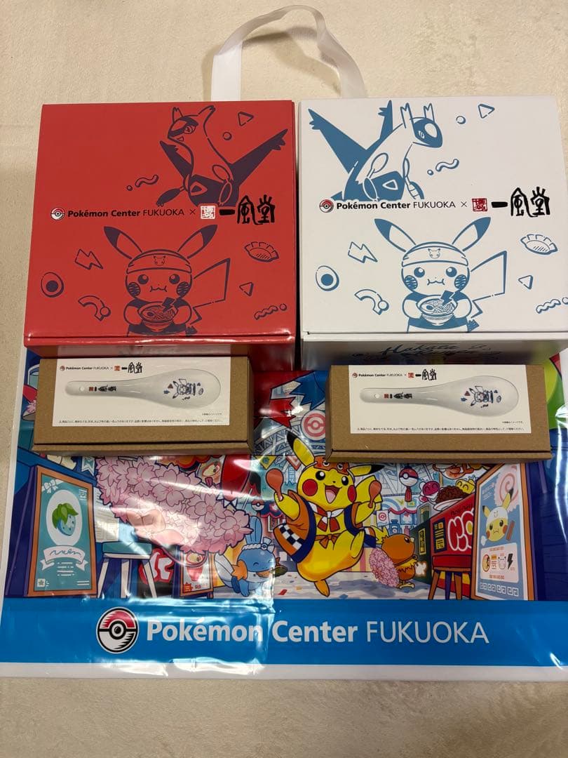 ポケモンセンターフクオカ　福岡一風堂 どんぶり 赤白　ショッパー　レンゲ　5点