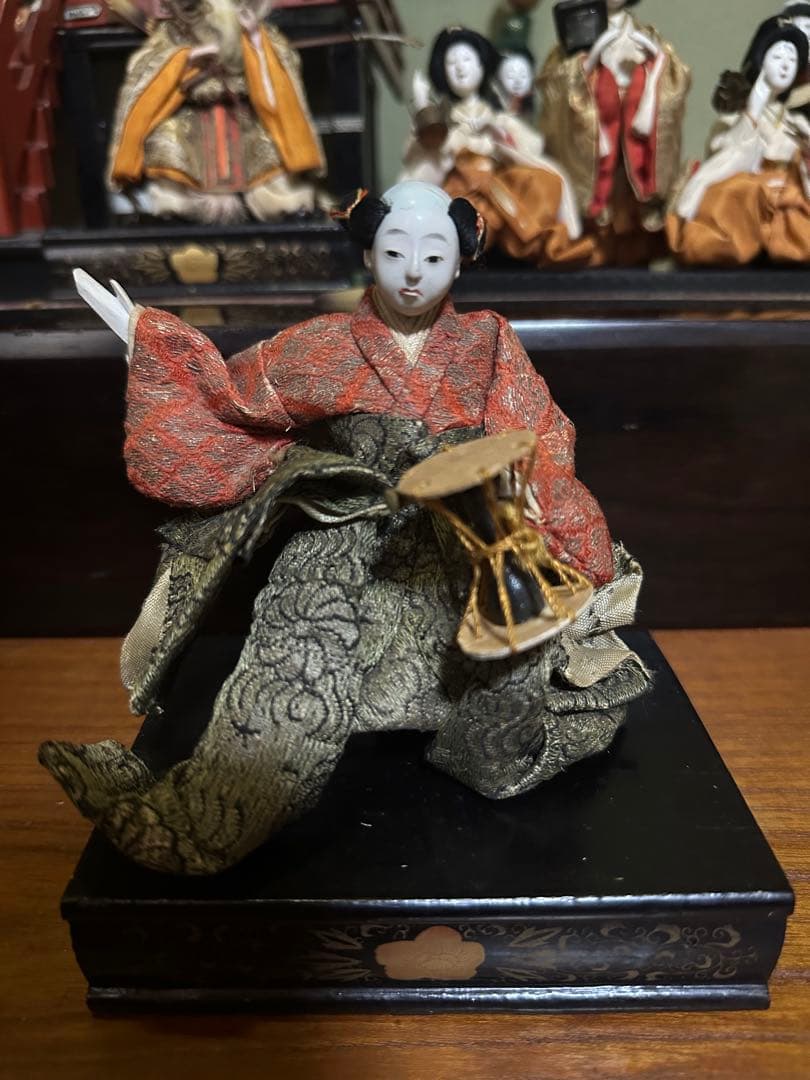 雛人形セット 伝統的な雛祭り　御殿付き お道具付き