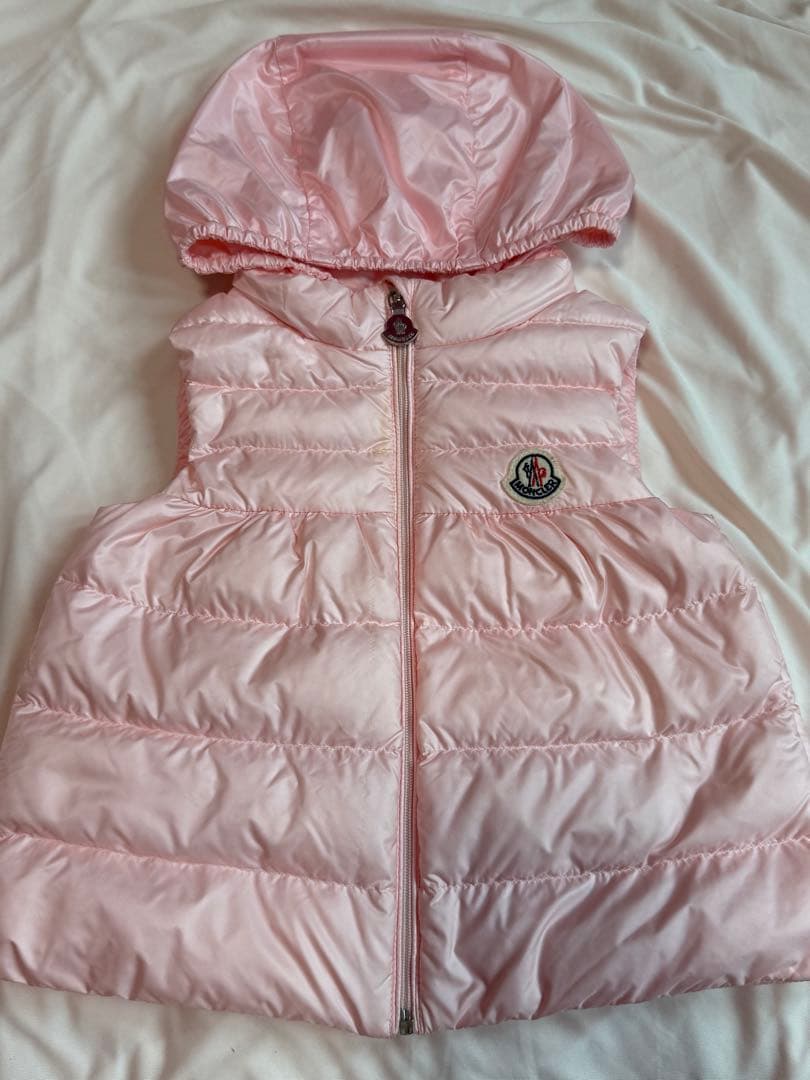 モンクレ　ダウンベスト