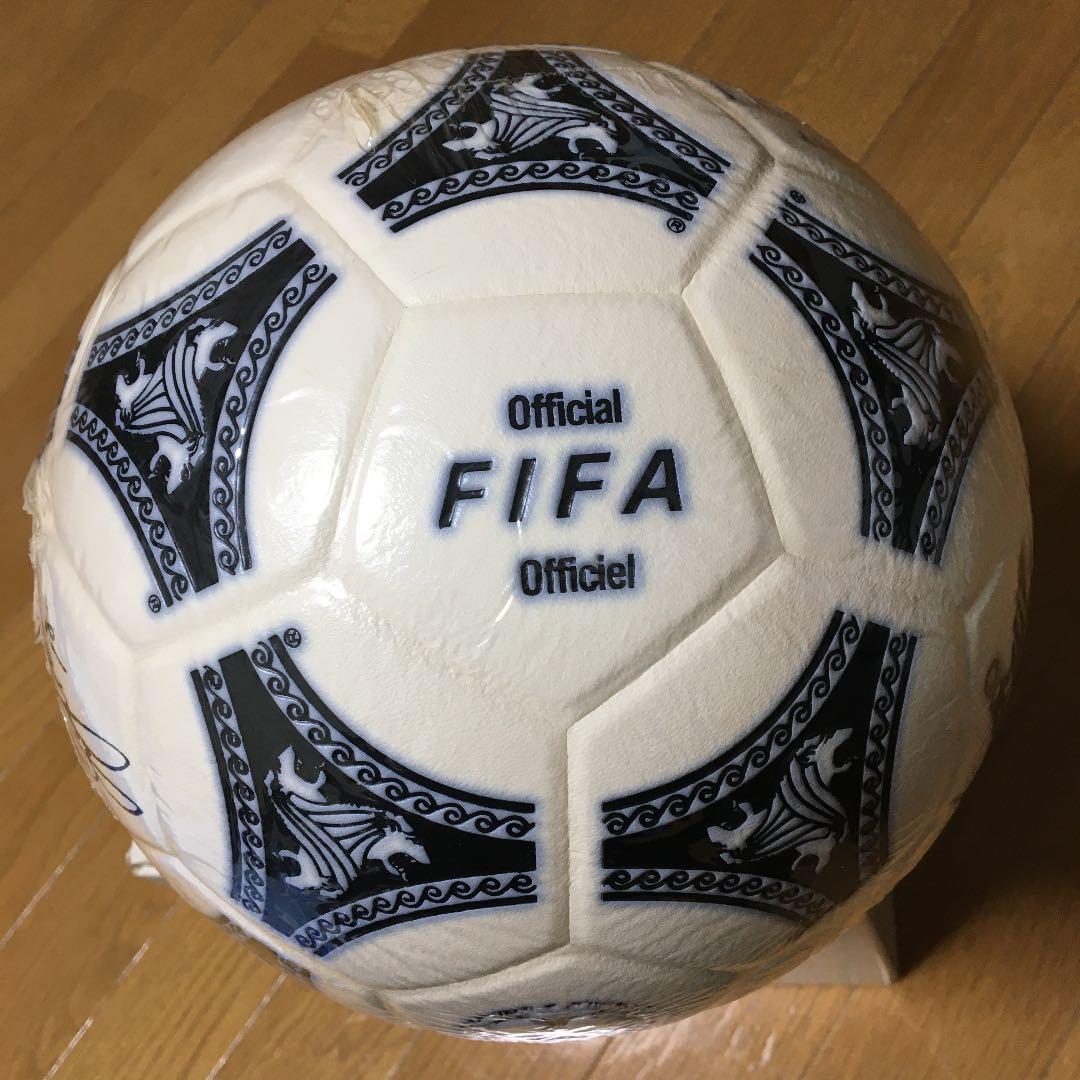 ワールドカップモデル'90 サイン入りとナビスコカップのリストウォッチ　レア物