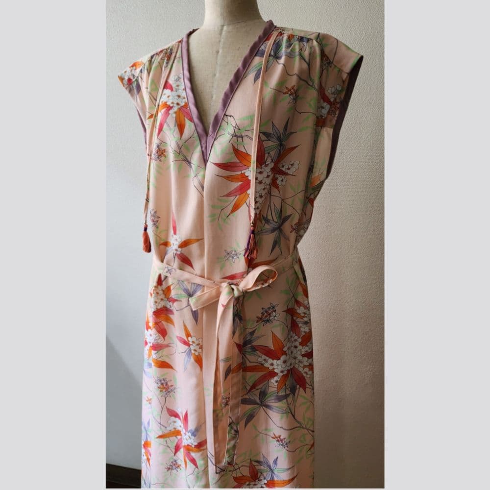 Vネック ワンピース　着物リメイク