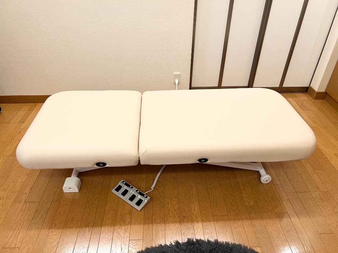 【美品・業務用】フォンタナ フィレンツェ 電動エステベッド 幅75cm｜送料込み
